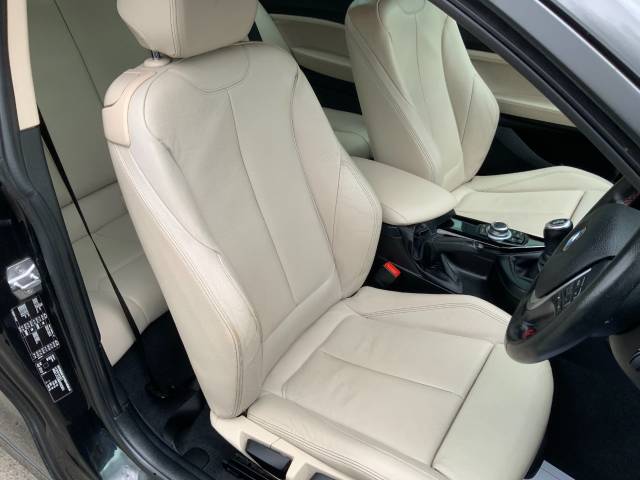 2015 BMW 2 Series 2.0 220i Sport 2dr