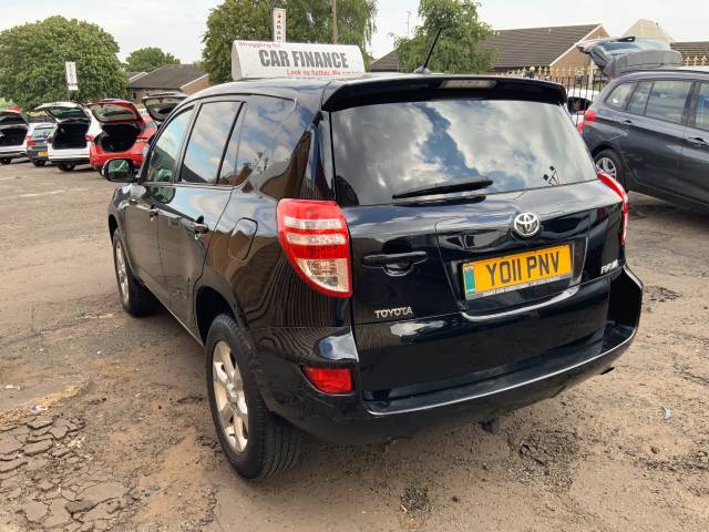 2011 Toyota Rav4 2.2 .