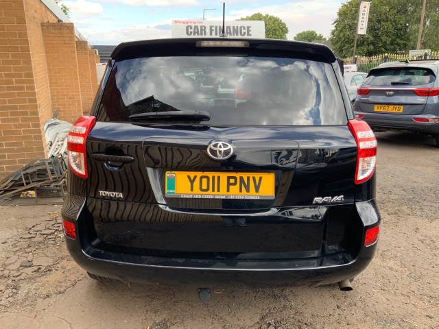 2011 Toyota Rav4 2.2 .
